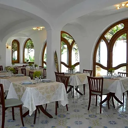 Parco Conte فندق