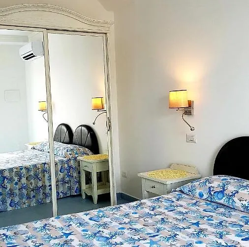 Parco Conte فندق كازاميتْشيولا تيرمي